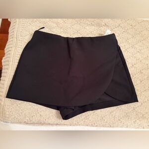 Zara Elegant Black Skort with Flower Petal hem slit